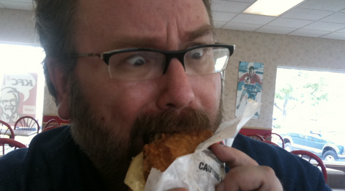Mike Mozart eating KFC