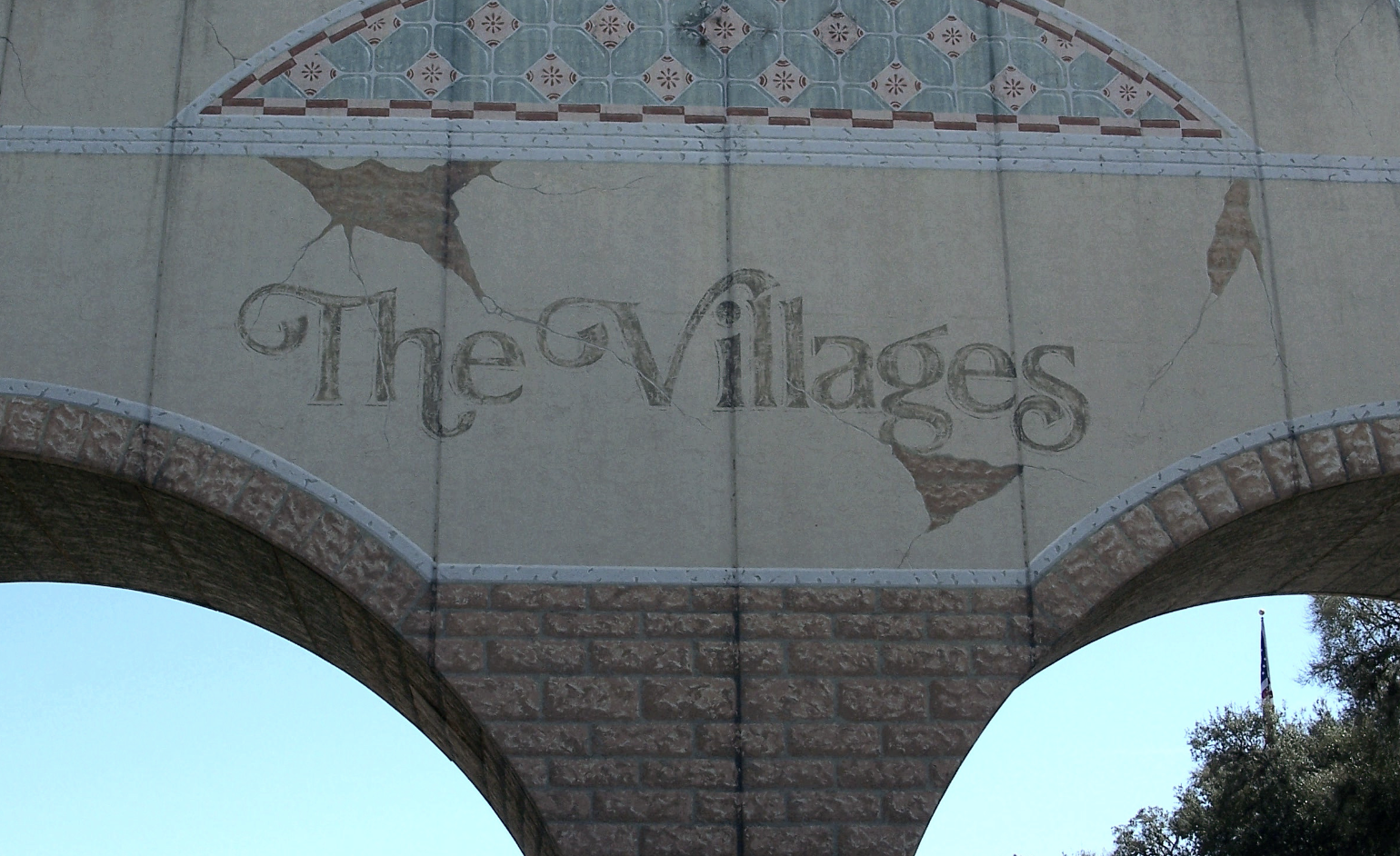 The Villages: Golf cart bridge over US 27/441