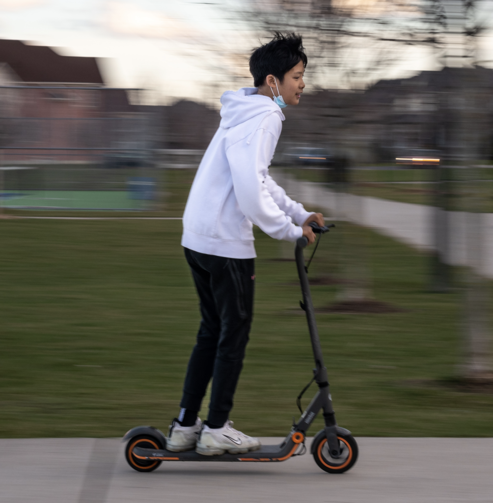 College football player killed while riding electric scooter Headline