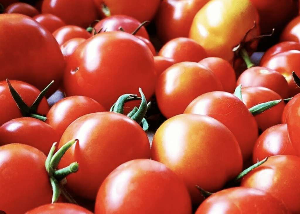 Do Tomatoes Cause Inflammation? Here's What a Dietitian Has to Say